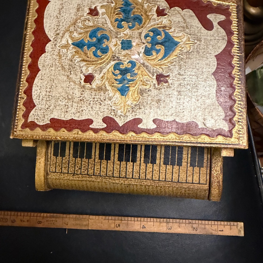 Vintage Italian Florentine Piano Music/Jewelry Box- works - Picture 4 of 9